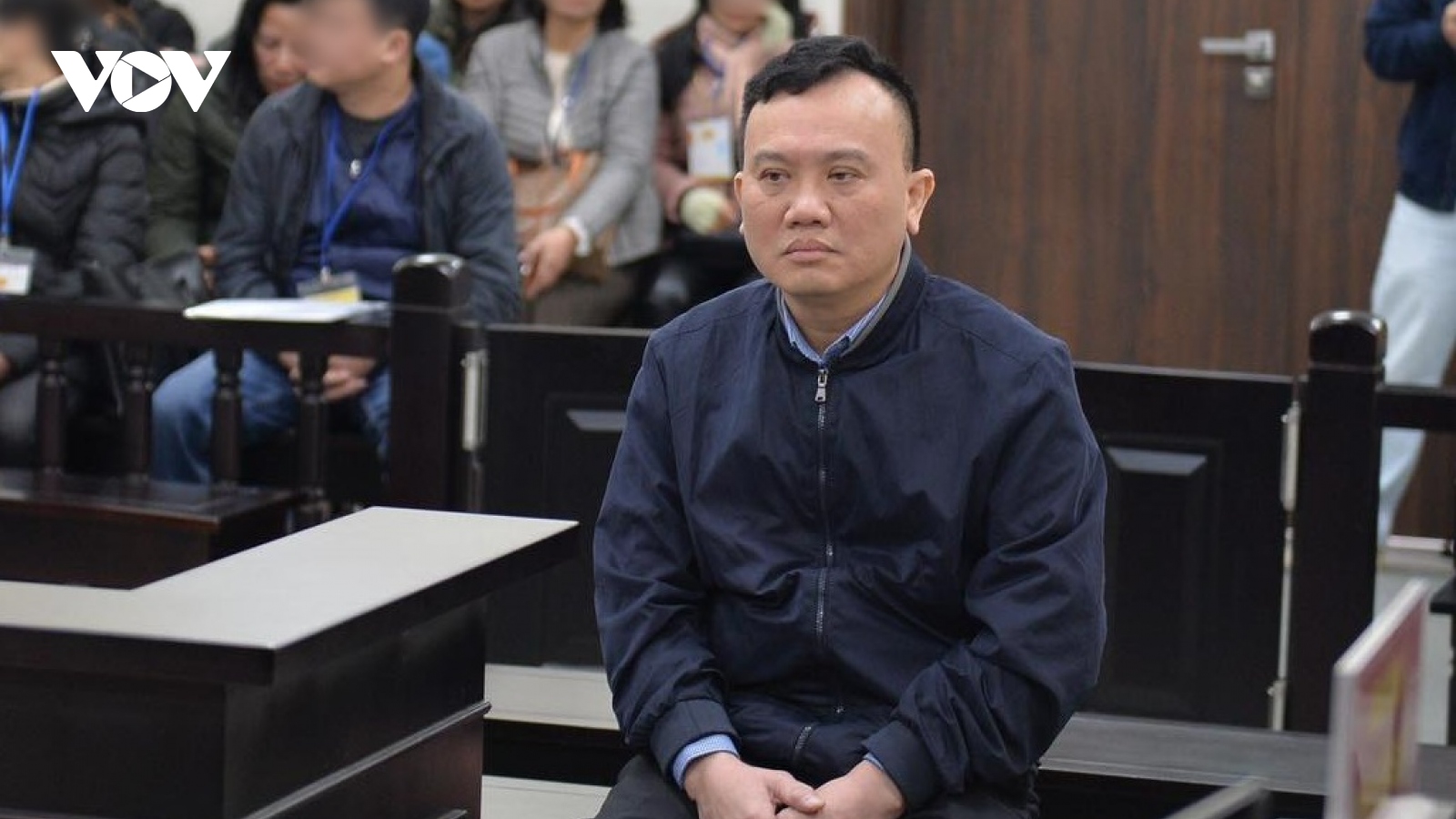 Hoãn phiên xét xử vì cựu Giám đốc CDC Hà Nội Trương Quang Việt vắng mặt
