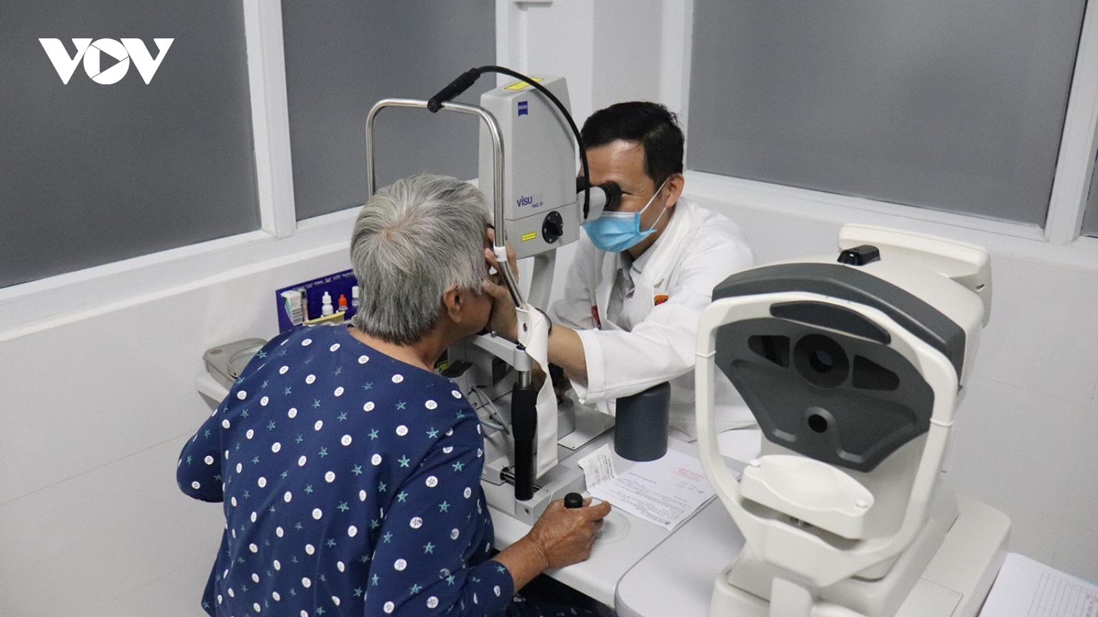 Bác sĩ quân y Huỳnh Hữu Nguyên - "cứu tinh” của hàng nghìn bệnh nhân về mắt