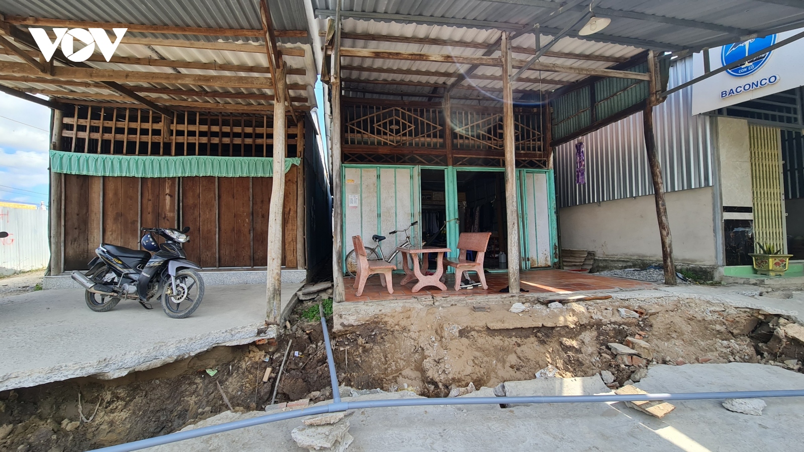 Báo động tình trạng sụt lún, sạt lở nghiêm trọng ở Cà Mau