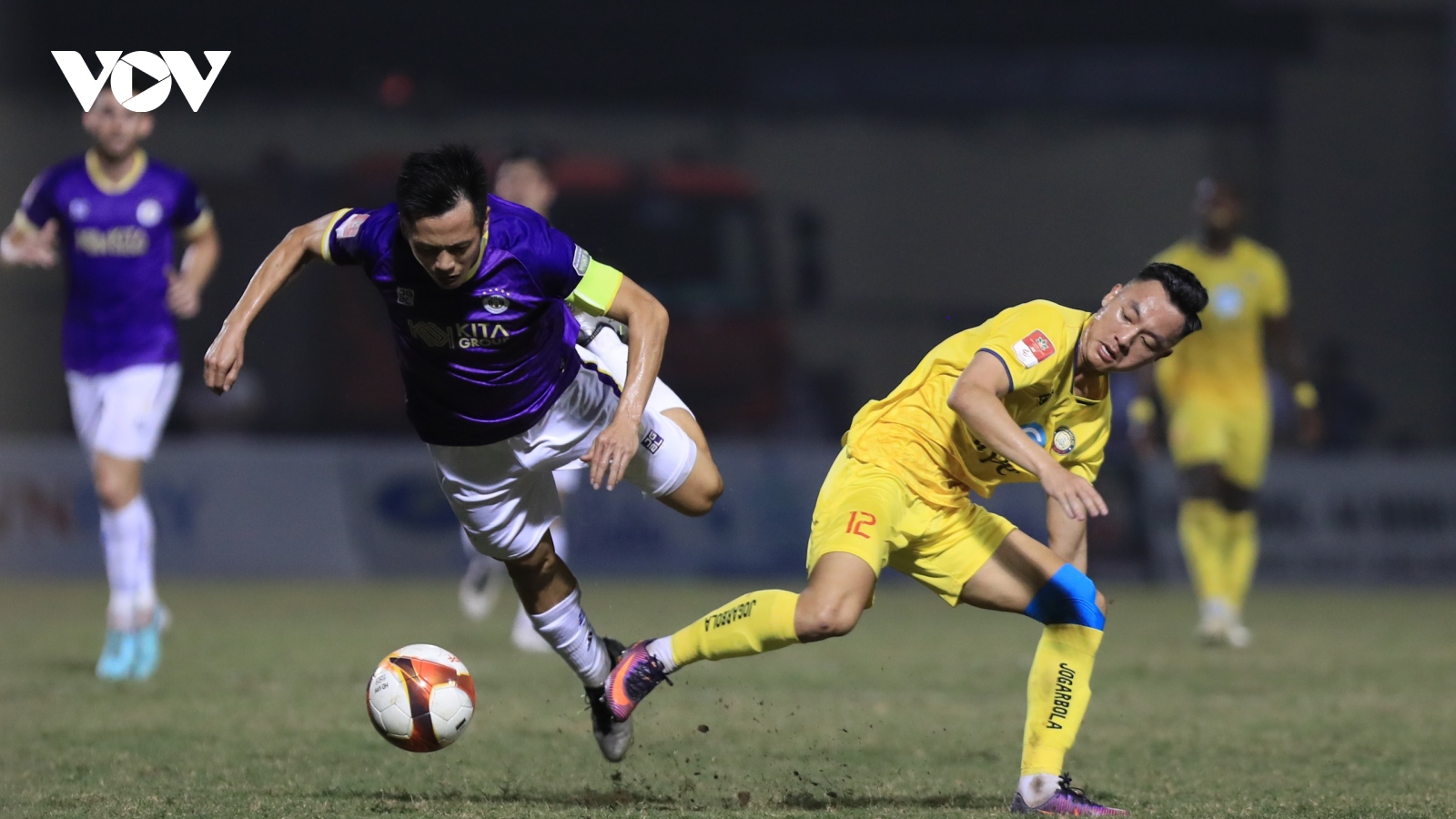 Hà Nội FC thất bại trong ngày ra mắt của HLV người Nhật Bản