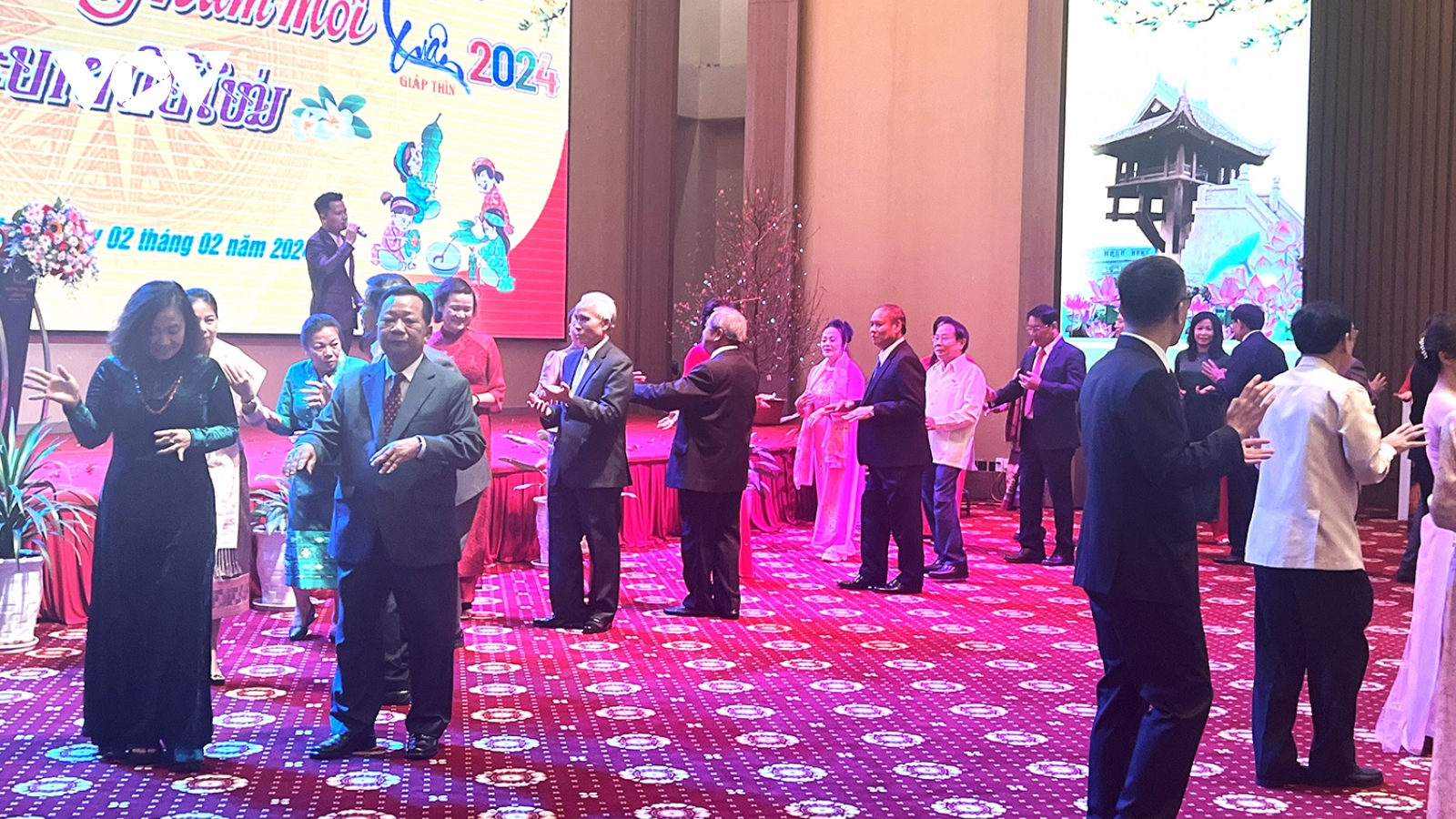 Đại sứ quán Việt Nam tại Lào tổ chức tiệc chiêu đãi mừng Xuân Giáp Thìn 2024