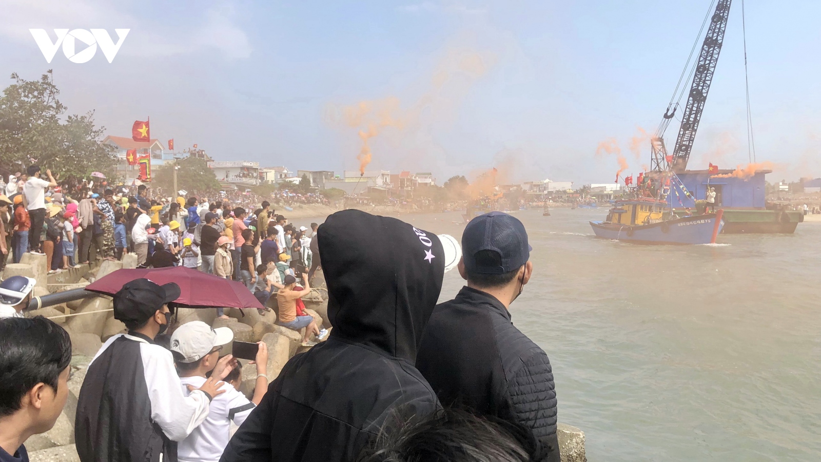 Lễ hội ra quân nghề cá của ngư dân vùng biển Sa Huỳnh