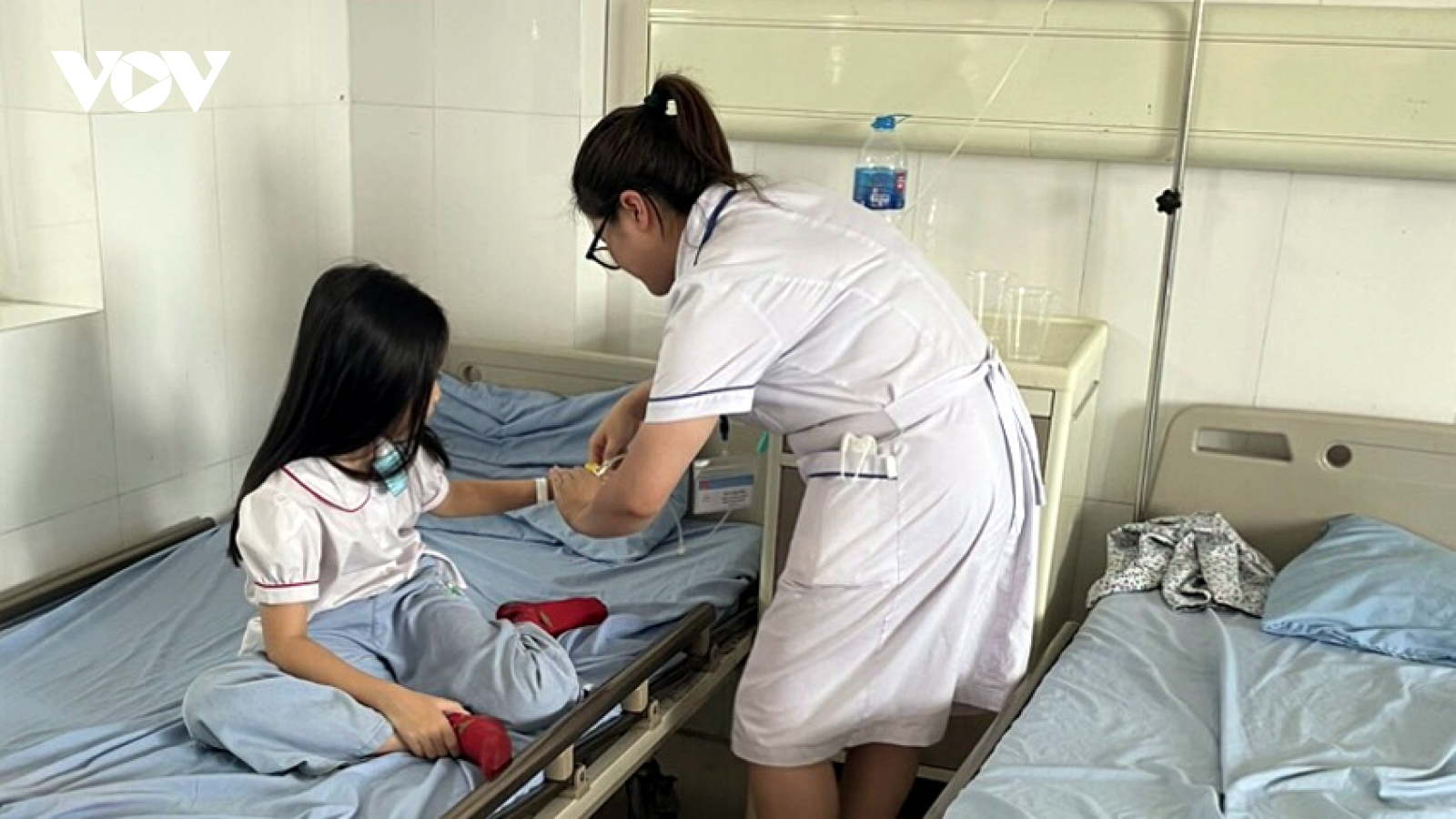 33 học sinh tiểu học nghi ngộ độc ở Quảng Ninh đã ổn định sức khoẻ