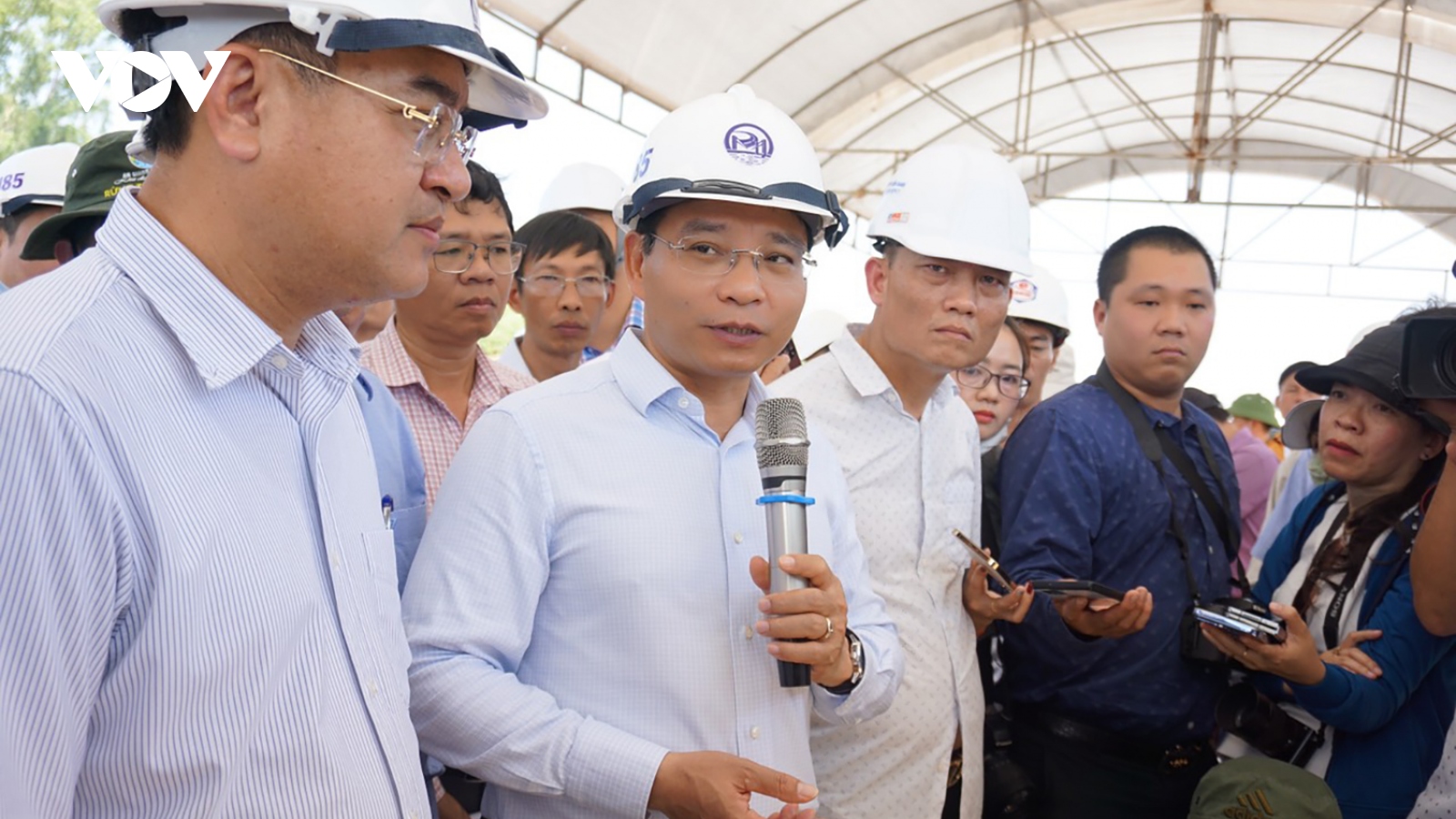 Bộ trưởng Bộ GTVT kiểm tra tiến độ cao tốc Bắc - Nam qua Bình Định, Phú Yên