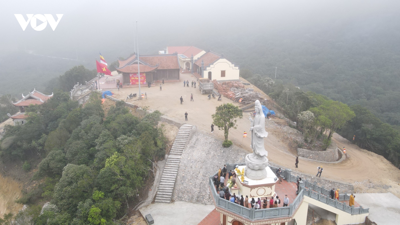 Gắn biển công trình chùa Trúc Lâm Đảo Trần tại huyện Cô Tô (Quảng Ninh)