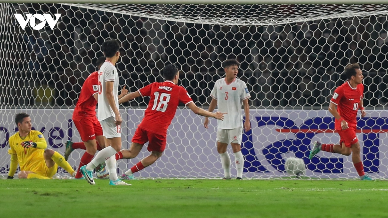 Bình luận ĐT Indonesia 1-0 ĐT Việt Nam: 90% rồi thầy Troussier ơi!