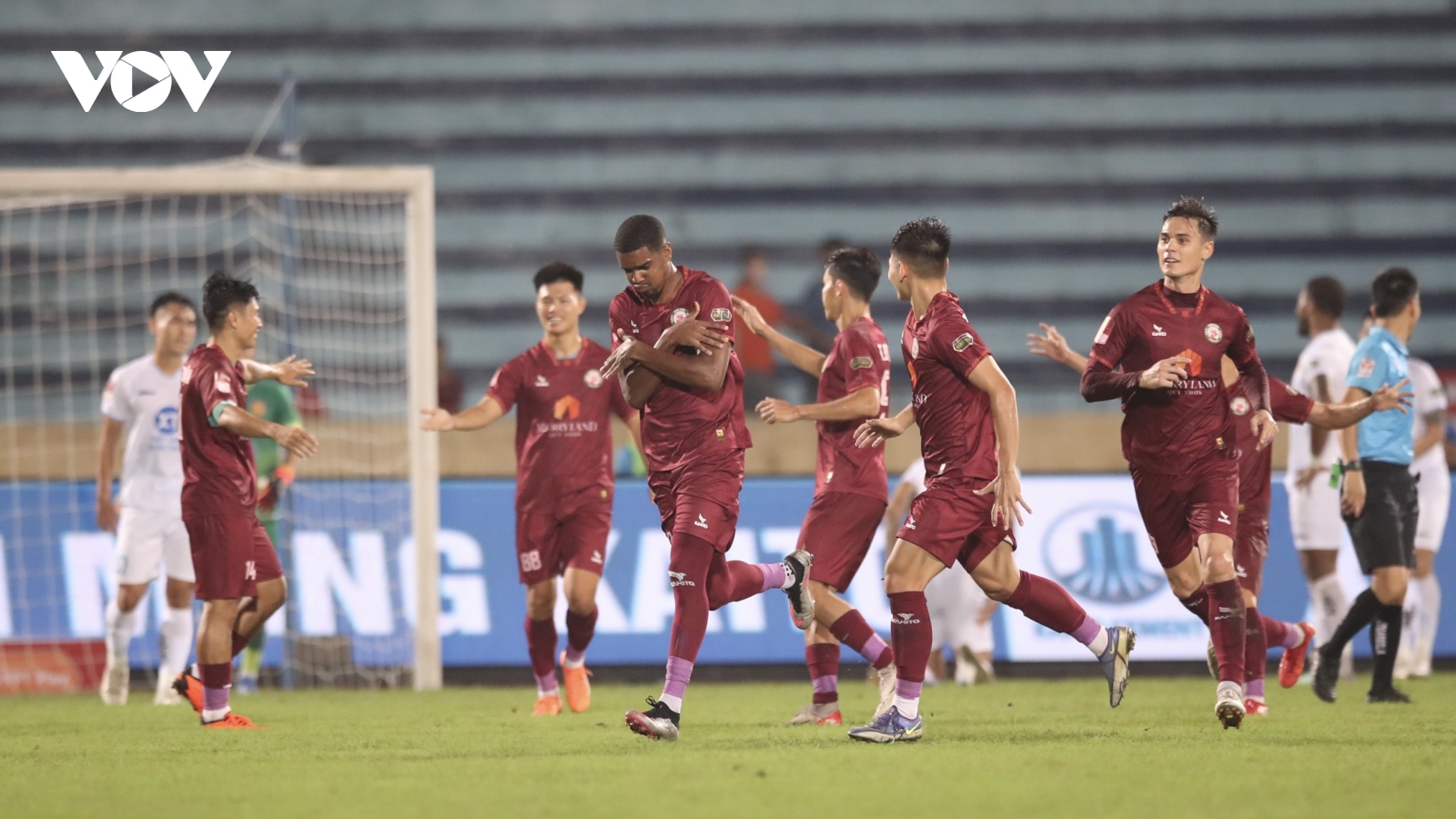 Kết quả V-League: Bình Định thắng Nam Định sau màn rượt đuổi tỷ số kịch tính