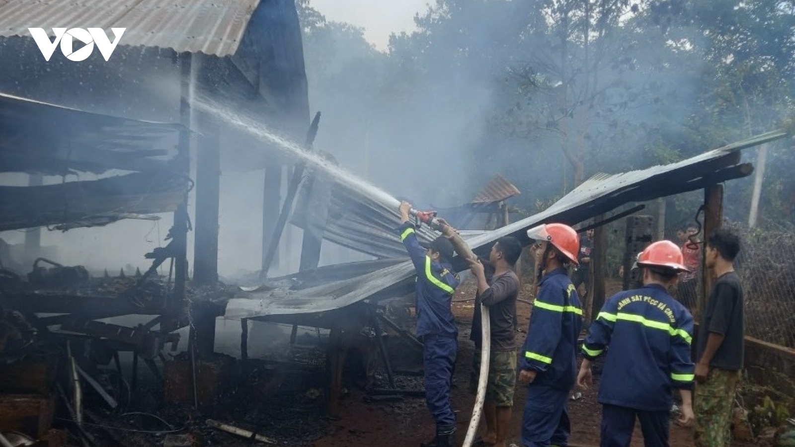 Hỏa hoạn thiêu rụi căn nhà ở Đắk Lắk