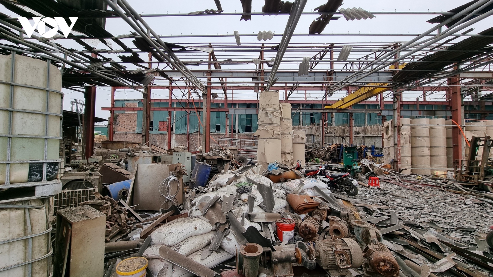 Nổ lớn trong nhà máy giấy ở Bắc Ninh khiến 1 người tử vong