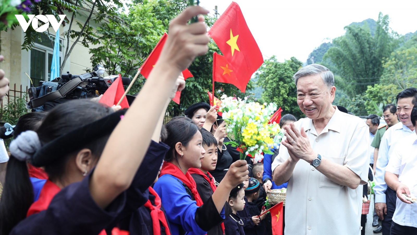 Chủ tịch nước Tô Lâm dự lễ khởi công trường mầm non Pác Bó