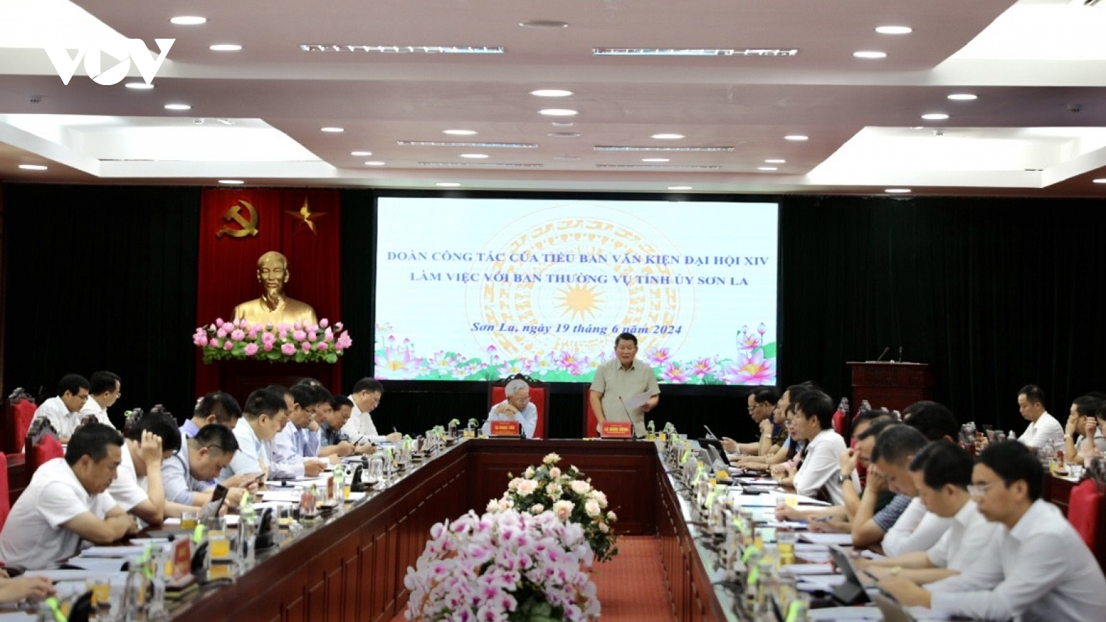 Đoàn Tiểu ban Văn kiện Đại hội XIV của Đảng làm việc tại tỉnh Sơn La