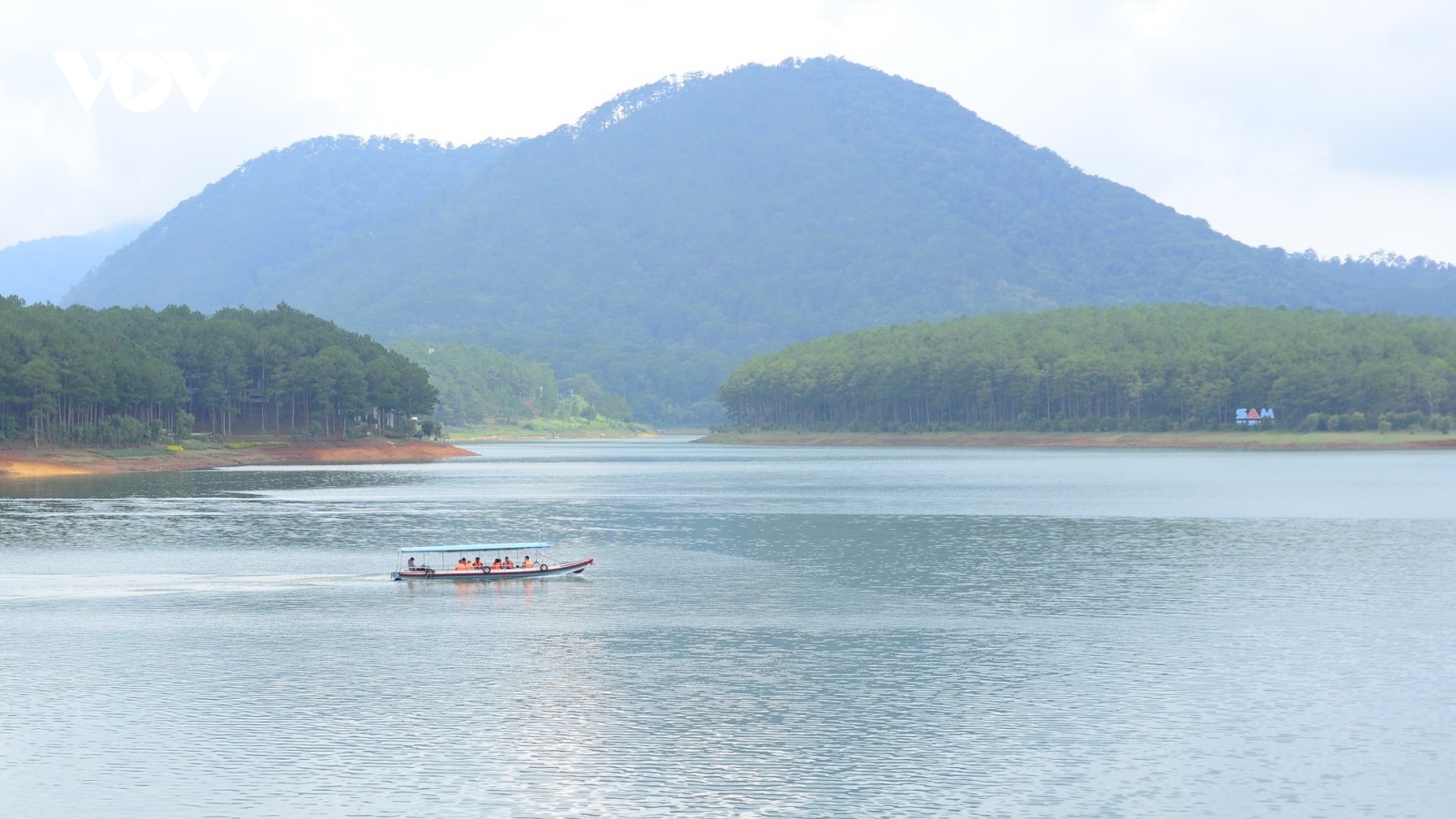 Vì sao dịch vụ đi thuyền ngắm cảnh hồ Tuyền Lâm Đà Lạt buộc ngưng hoạt động?