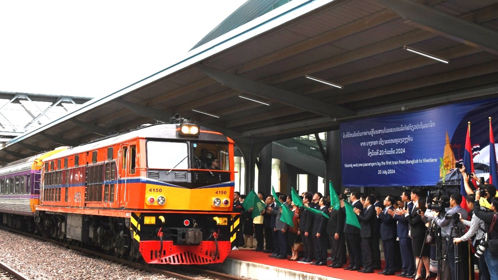 Kết nối đường sắt hai thủ đô của Lào - Thái Lan