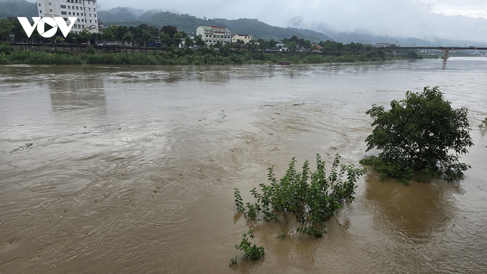 Lũ trên sông Hồng qua Lào Cai dâng cao nhất kể từ đầu mùa