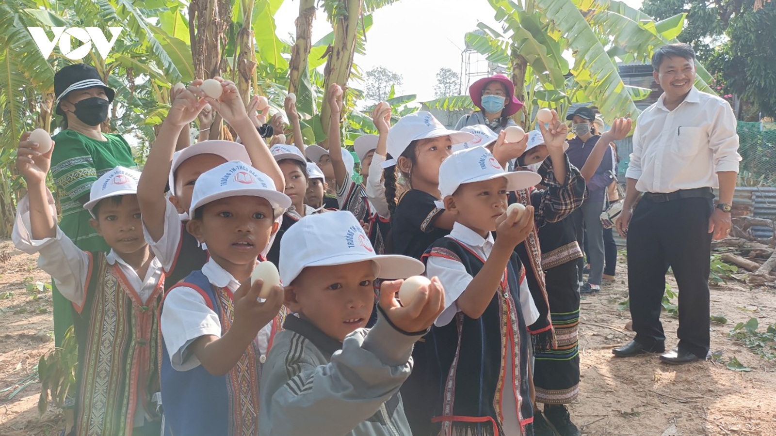 Kon Tum không để xảy ra lạm thu và gây khó cho phụ huynh đầu năm học mới