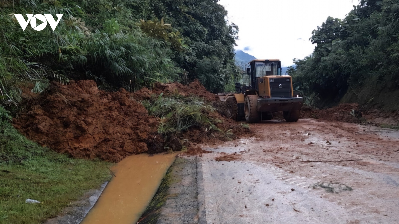 Thông tuyến Quốc lộ 279 sau sự cố sạt lở trên đèo Tằng Quái, Điện Biên