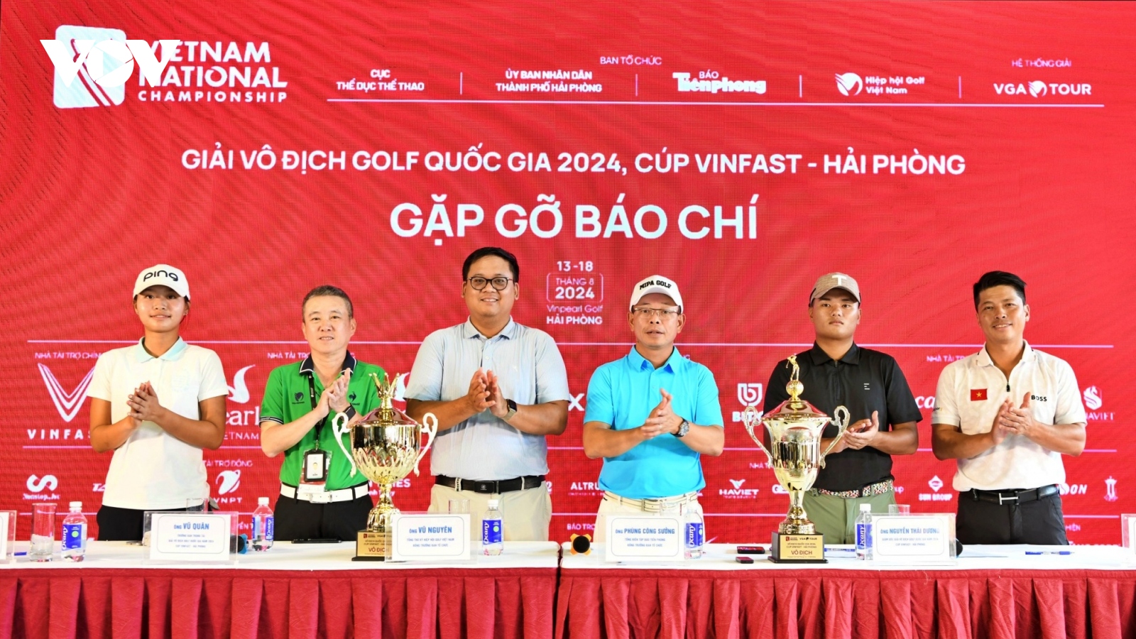 Xế sang 2 tỉ đồng chờ golfer chinh phục H.I.O ở Giải Vô địch Golf Quốc gia 2024