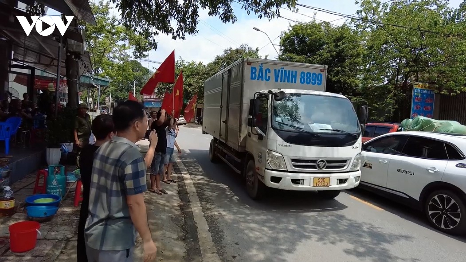 Bữa cơm, nhà nghỉ "không đồng" ở Lào Cai: Tiếp sức các đoàn thiện nguyện