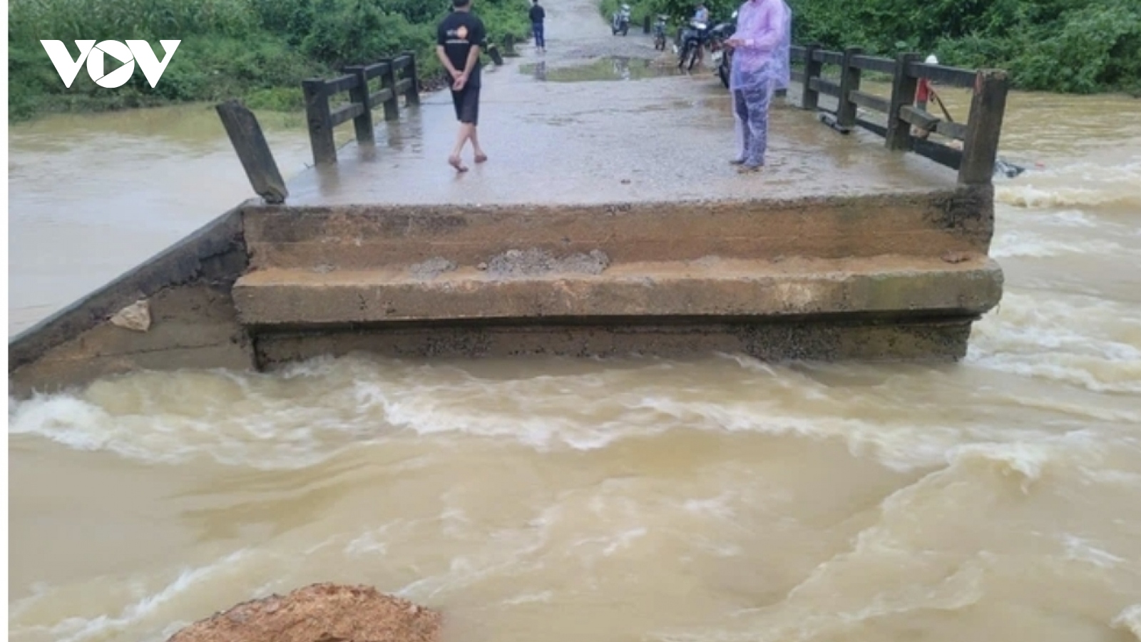 Thanh Hóa: Tăng cường tuần tra, canh gác, đảm bảo an toàn đê điều