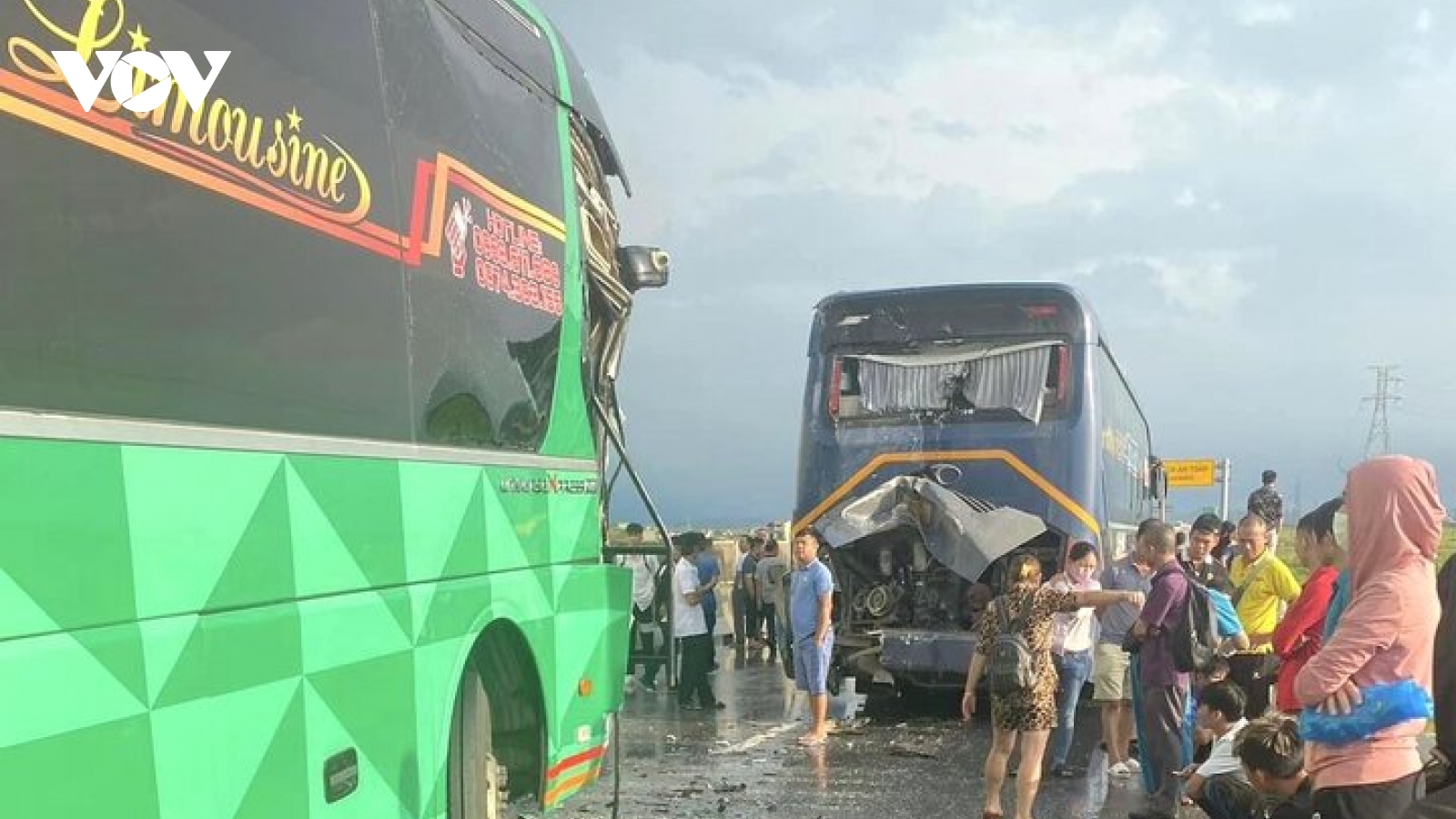 Tai nạn liên hoàn trên cao tốc Diễn Châu - Bãi Vọt, ùn tắc kéo dài