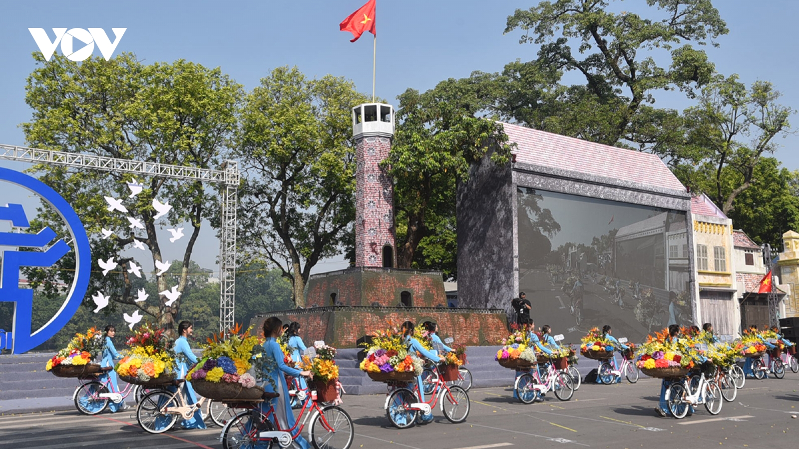 Xúc động, tự hào với màn tái hiện Hà Nội của 70 năm về trước