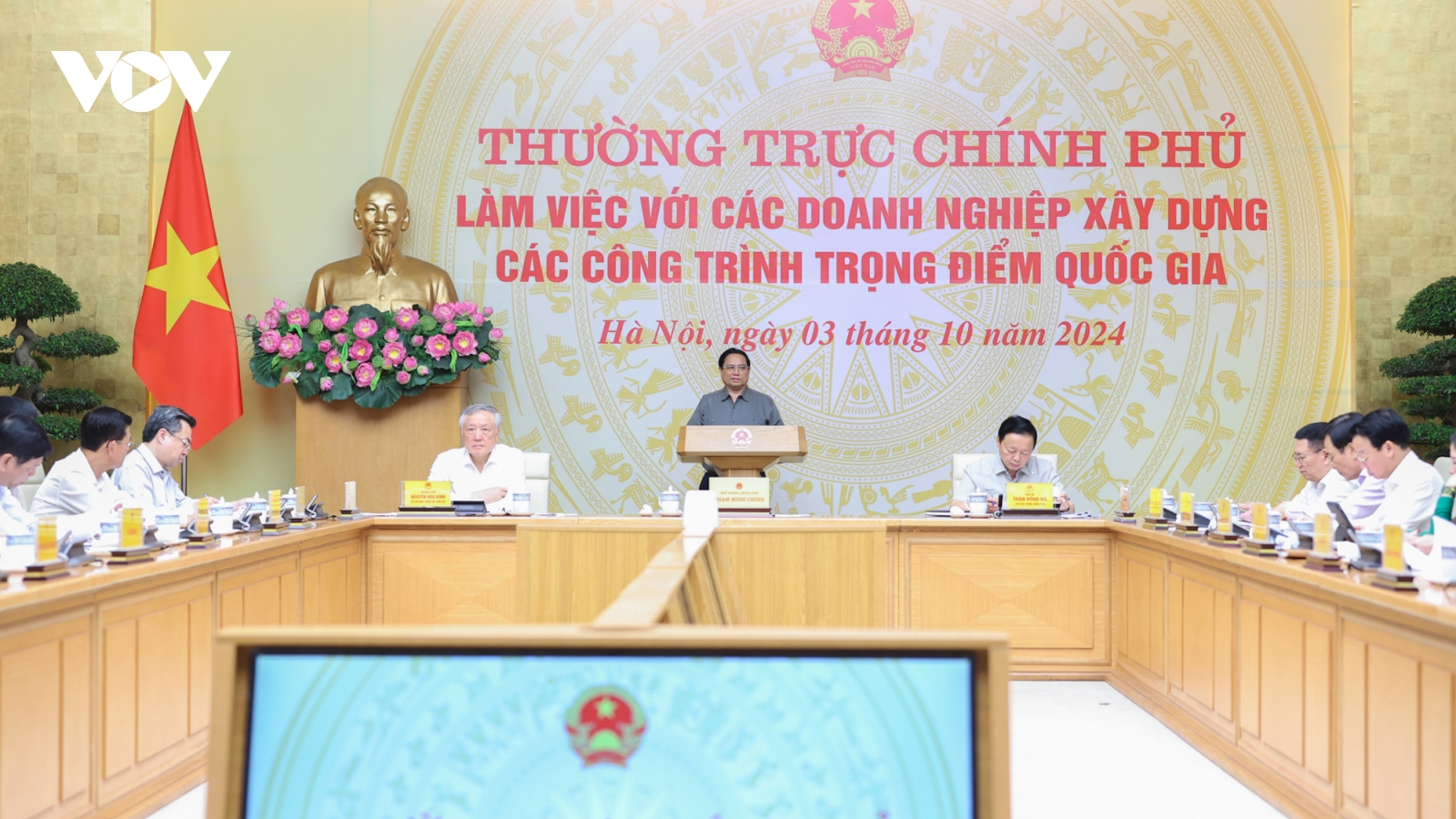 Thủ tướng chủ trì làm việc với các doanh nghiệp xây dựng các công trình trọng điểm quốc gia