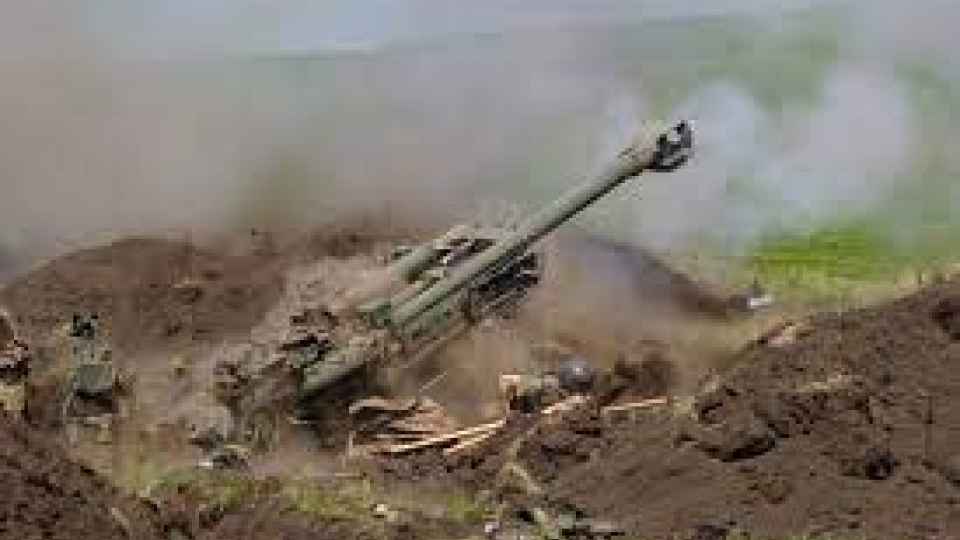 
        Cận cảnh binh sỹ Ukraine diễn tập khai hỏa lựu pháo M-777 Howitzer
                  
                              