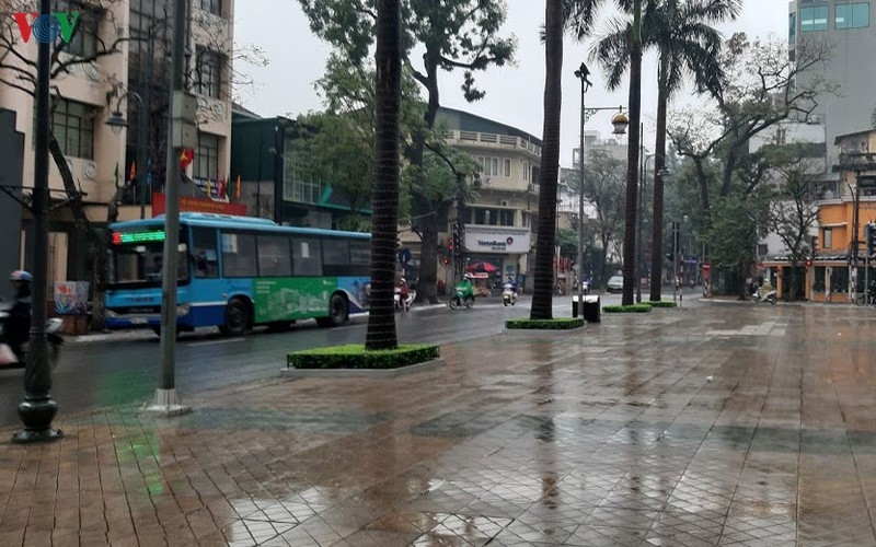 Xe buýt Hà Nội hoạt động trở lại, không chở quá 20 người