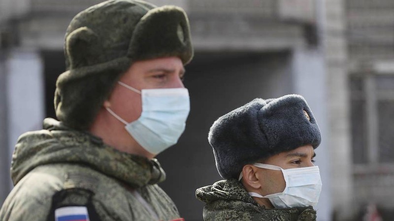 Gần 900 binh sỹ Nga được phát hiện nhiễm virus SARS-CoV-2