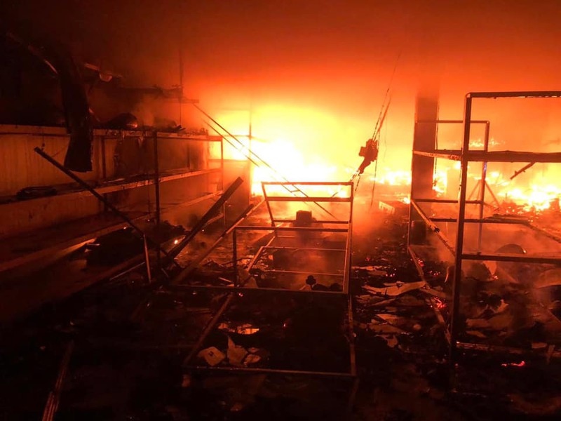 Cửa hàng điện máy ở Nghệ An bị lửa thiêu rụi trong đêm