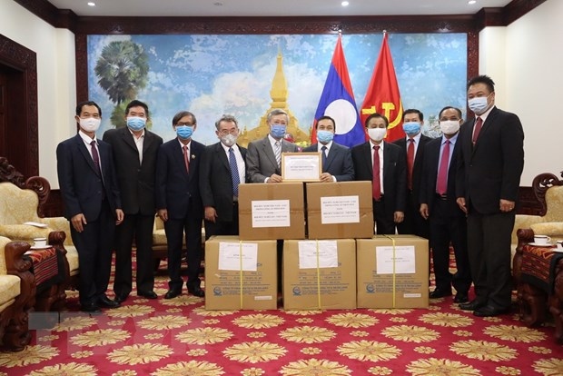 ttxvn_ung_ho_nhan_dan_lao_chong_dich_covid19.jpg