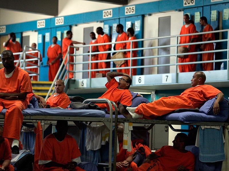 Gần 5.000 tù nhân ở Mỹ mắc Covid-19