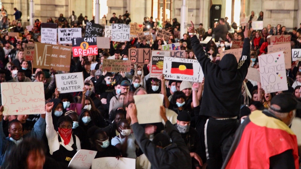 Biểu tình phản đối phân biệt chủng tộc lan sang Australia