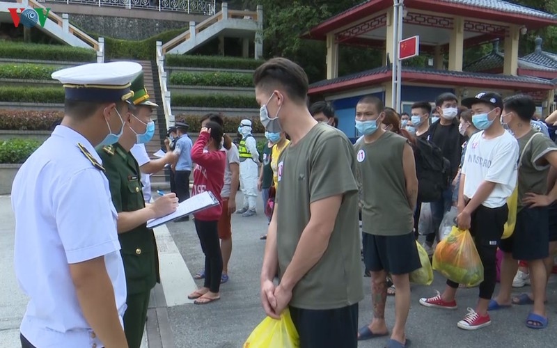 Lạng Sơn tiếp nhận 91 công dân xuất cảnh trái phép Trung Quốc trao trả