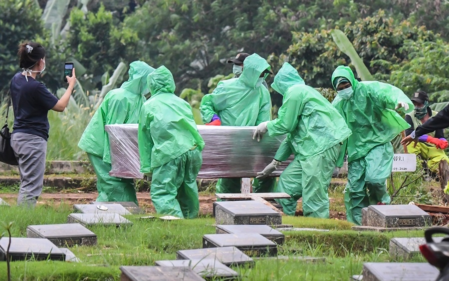 Vấn nạn “cướp” thi thể người mắc Covid-19 tại Indonesia