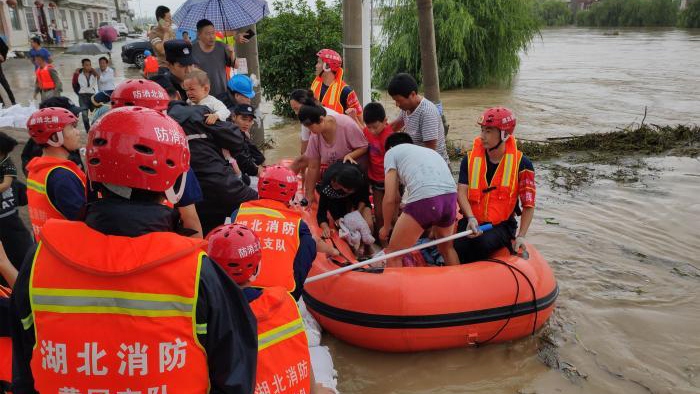 Trung Quốc hỗ trợ khẩn cấp 6 tỉnh thiệt hại nặng nề do mưa lũ kéo dài