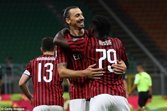 Ibrahimovic ghi bàn, AC Milan ngược dòng thần thánh trước Juventus
