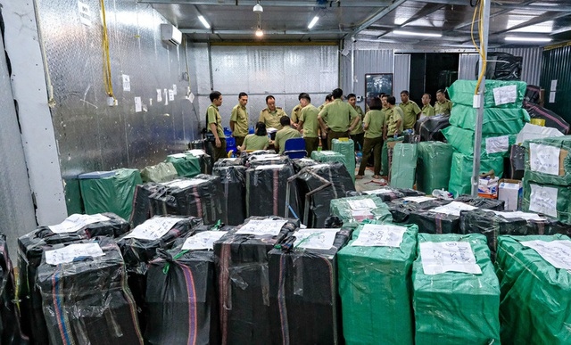 Kho hàng lậu “khủng” tại Lào Cai doanh thu 10 tỷ đồng mỗi ngày