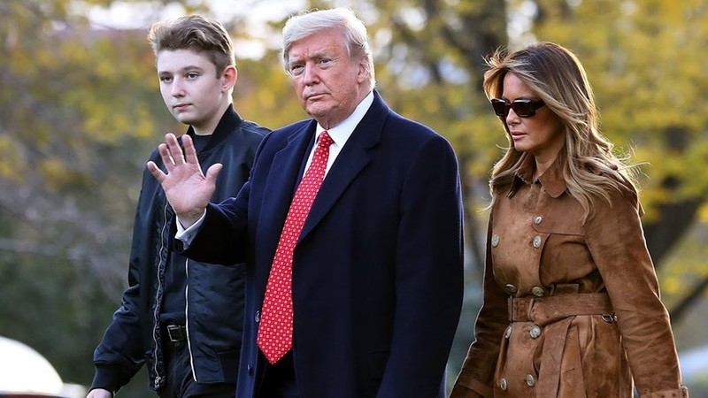 Ông Trump muốn con trai Barron sớm trở lại trường thay vì học trực tuyến