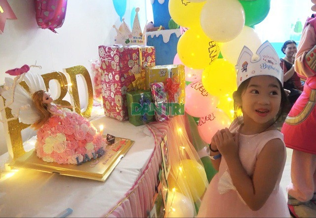 Món quà bất ngờ trong sinh nhật của con gái cố diễn viên Mai Phương