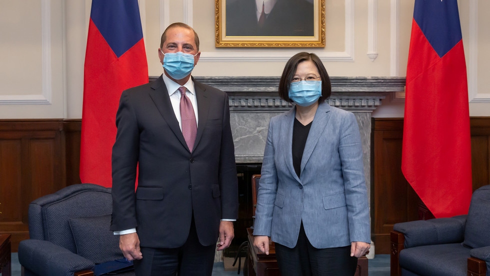 Bộ trưởng Mỹ thăm Đài Loan: Trung Quốc cảnh báo “đùa với lửa sẽ bị thiêu cháy”