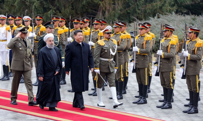 Mỹ đã từng bước đẩy Iran vào “vòng tay” Trung Quốc như thế nào?