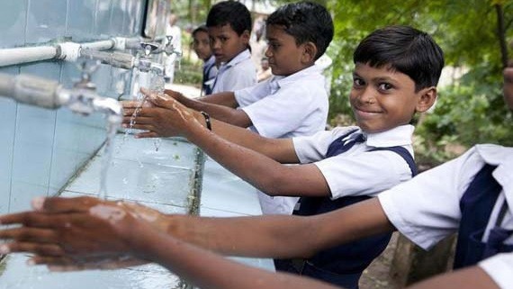 UNICEF kêu gọi thói quen rửa tay thường xuyên để ngừa Covid-19 trong trường học