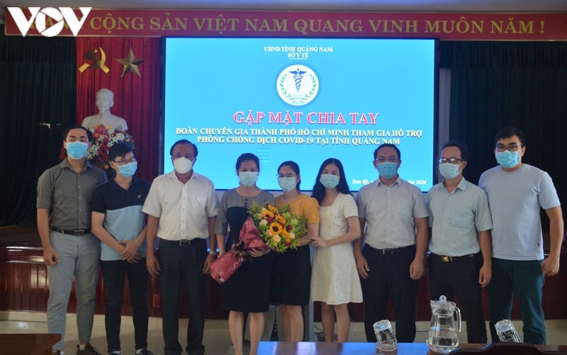 Đoàn y, bác sĩ TPHCM rời Quảng Nam sau 3 tuần hỗ trợ điều trị bệnh nhân Covid-19