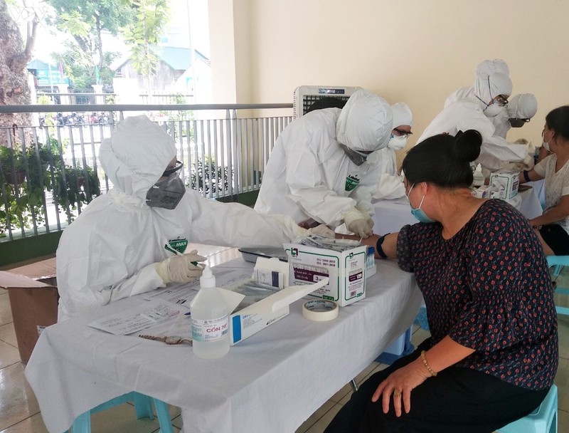 Hơn 600 người Hà Nội về từ Đà Nẵng đã âm tính với SARS-CoV-2