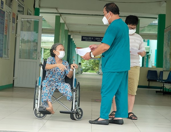 Đà Nẵng: Thêm 2 bệnh nhân khỏi Covid-19 được xuất viện