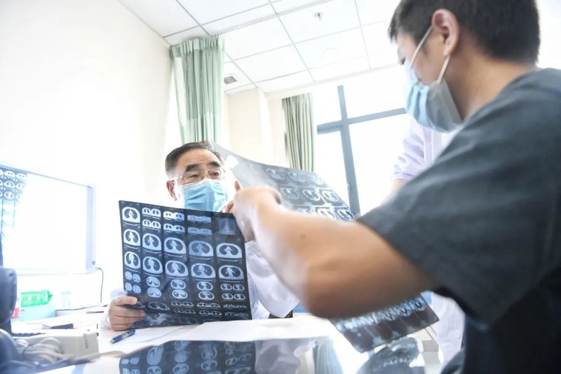 Chuyên gia Trung Quốc: Người từng mắc Covid-19 không nên để bị cảm cúm