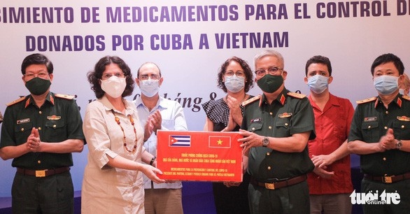 Bộ Quốc phòng làm việc với đoàn chuyên gia Cuba về phòng chống Covid-19