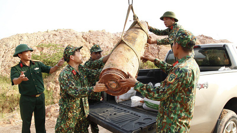 Quảng Ninh di dời thành công quả bom nặng trên 450kg