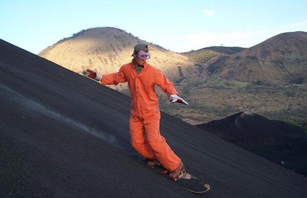 Trượt ván trên sườn núi lửa, Nicaragua